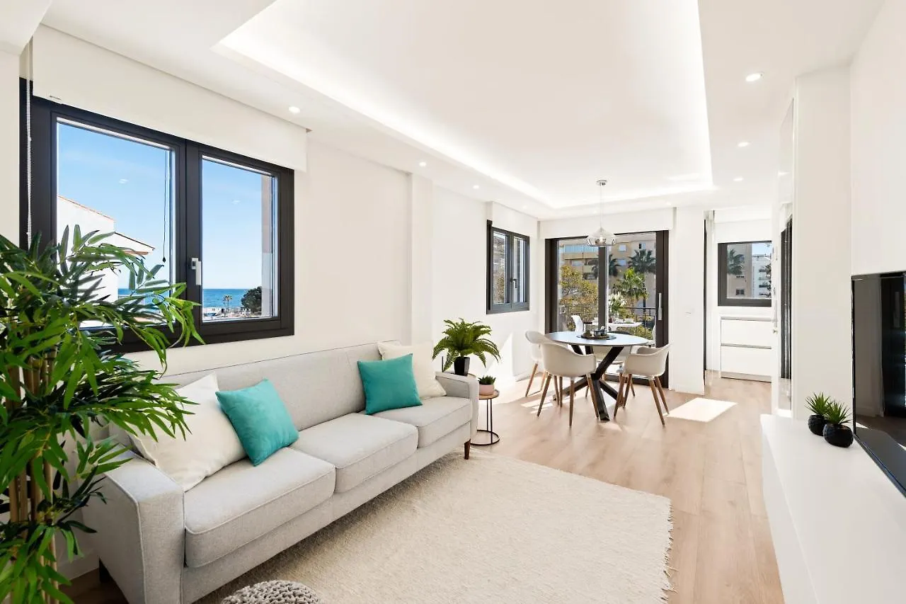 Sunny Modern Apartment Perfect Located 埃斯特波纳